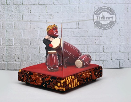 Souvenir Khas Jawa Barat Miniatur Cepot Main Kendang