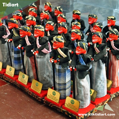 Souvenir Wayang Golek Cepot