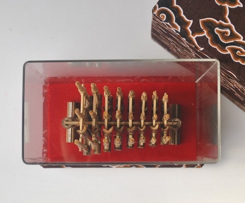 Miniatur Angklung eksklusif Tutup Acrilic