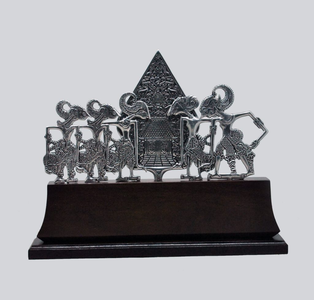Souvenir Premium Wayang Gunungan Pandawa 5 Logam Stage Kayu