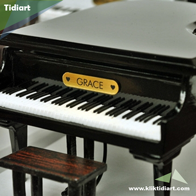 Miniatur Grand Piano – Eksklusif Plat Gold