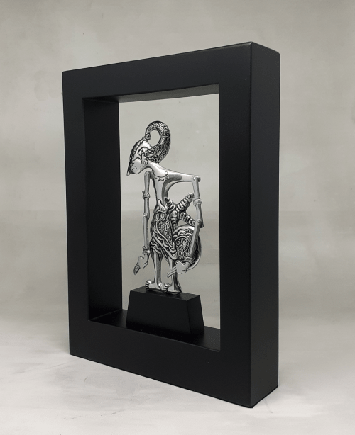 Souvenir Indonesia Wayang Arjuna Logam Frame Salaka