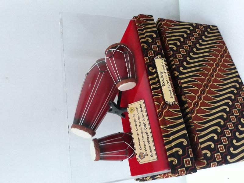 Miniatur Kendang Eksklusif Khas Jawa Barat